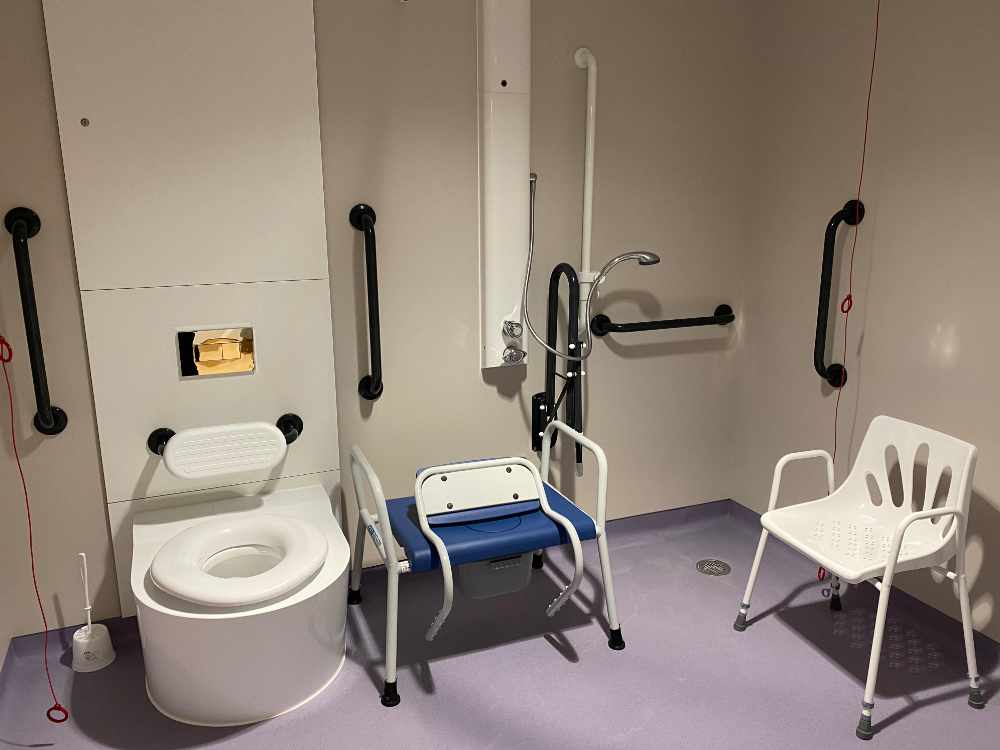 NHS Disabled WC